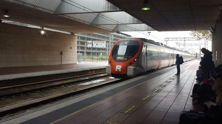 train el prat airport