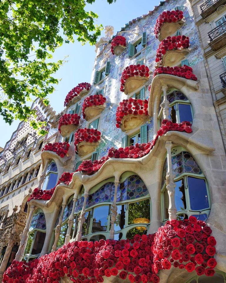 Casa Batlló: Gaudí’s Enigmatic Masterpiece in Barcelona