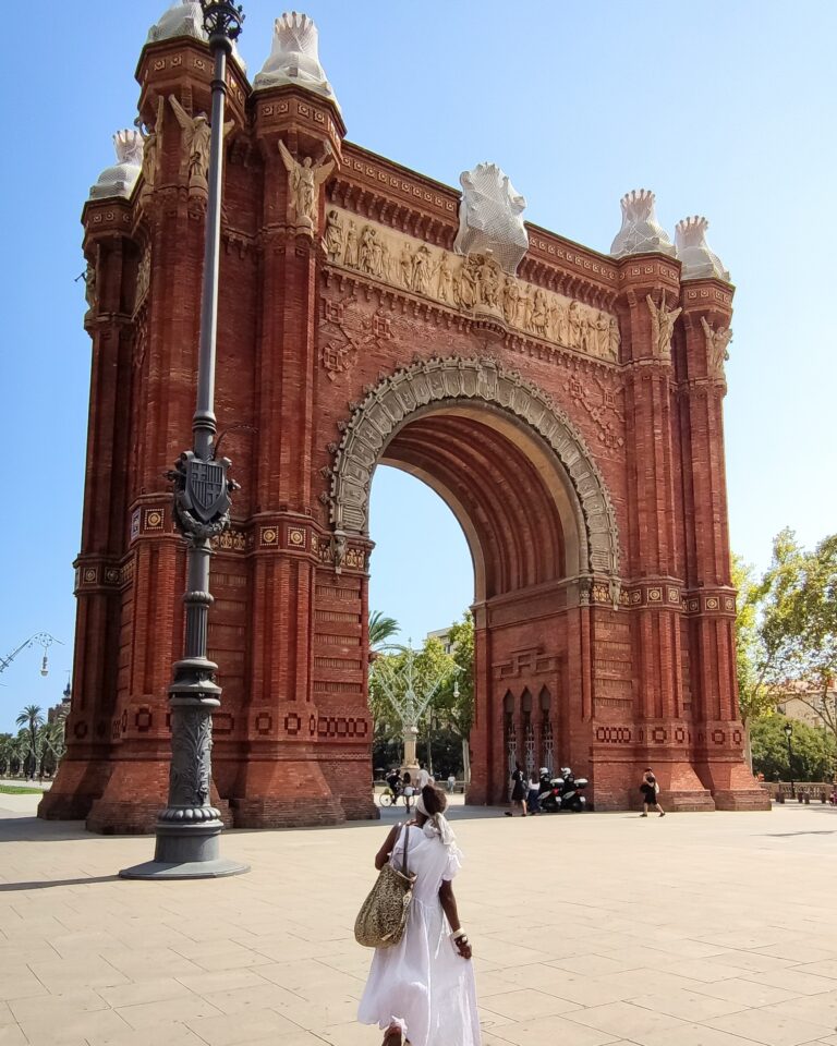 The Majestic Splendor of Barcelona’s Arc de Triomf