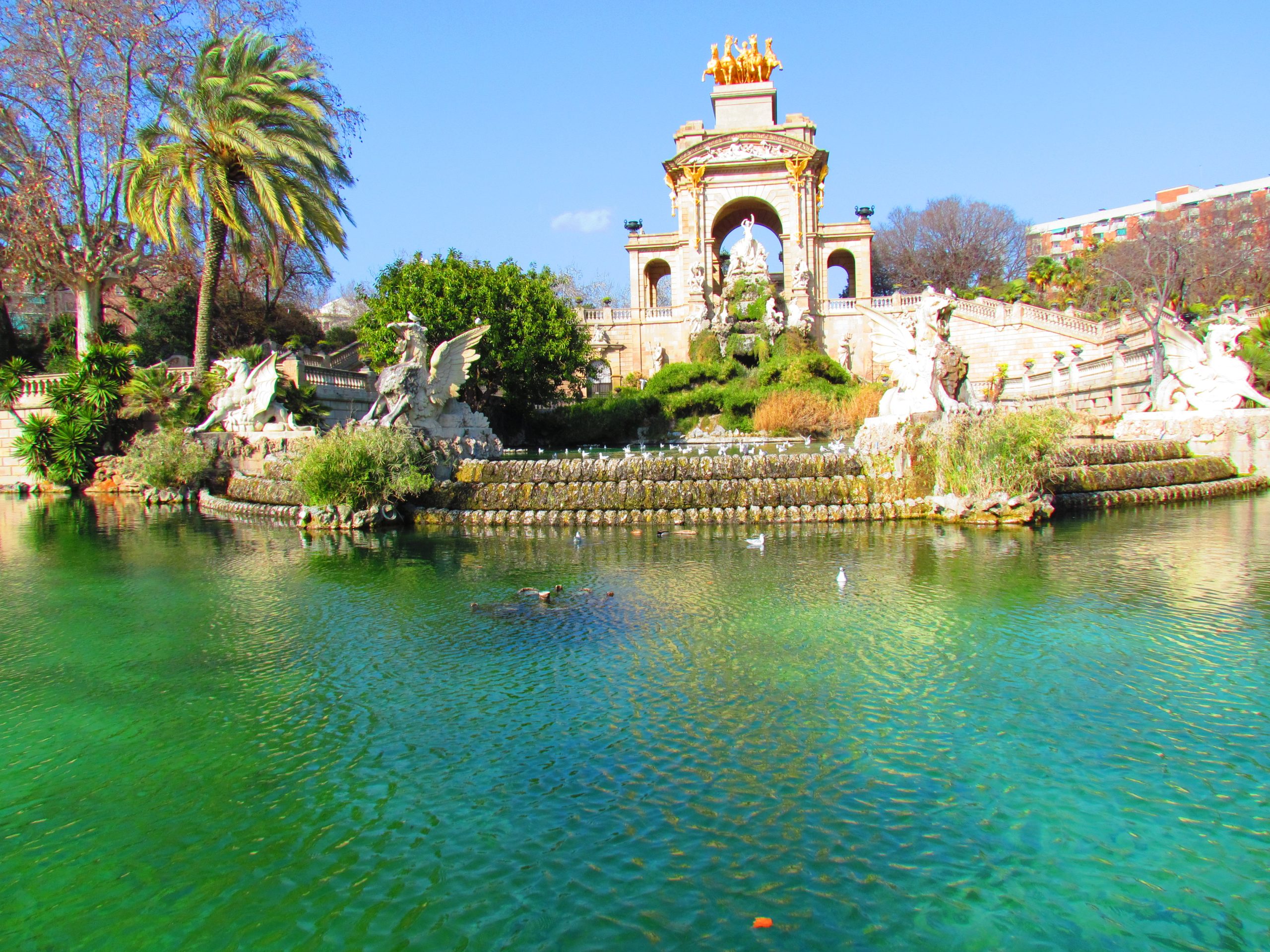 Cascada Monumental and lake in Parc de la Ciutadella.